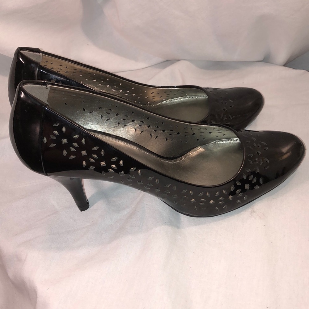 Bandolino Black Heels